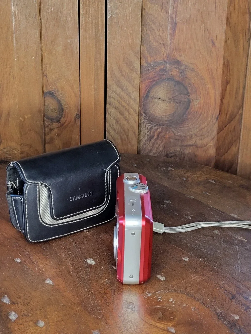 Samsung Compact Digital Camera in Red with Black Case